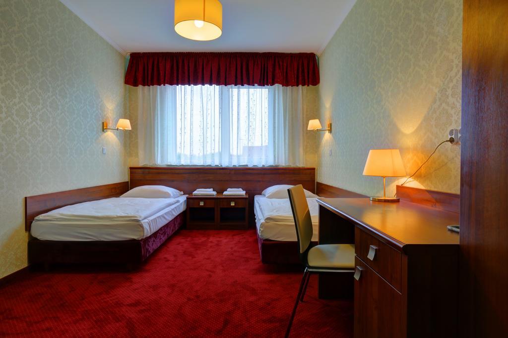 Teresin Hotel Chabrowy Dworek חדר תמונה